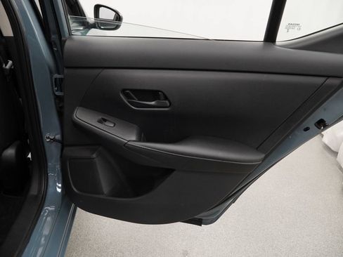 Used 2024 Nissan Sentra SV FWD image 28