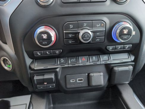 Used 2022 GMC Sierra 1500 SLT w/ SLT Premium Package image 24