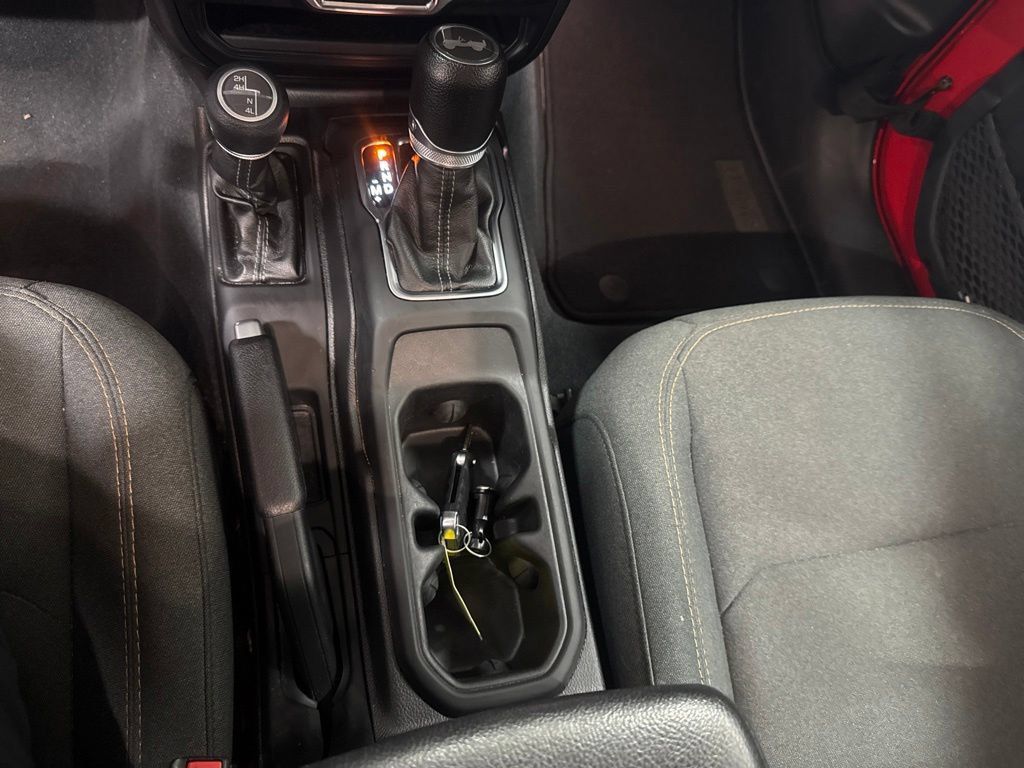 Used 2024 Jeep Wrangler Unlimited Sport AWD/4WD image 17