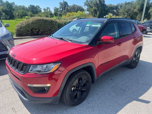 Used 2020 Jeep Compass Latitude FWD image 1