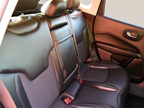 Used 2019 Jeep Compass Altitude image 17