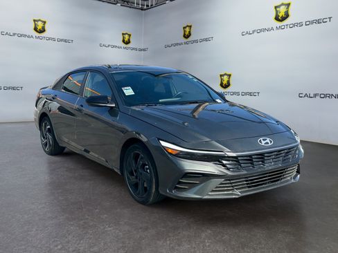 Used 2025 Hyundai Elantra Sport w/ Cargo Package FWD image 7