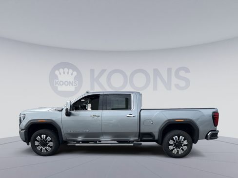 Used 2024 GMC Sierra 2500 Denali w/ Denali Reserve Package image 2