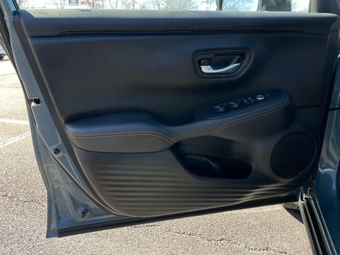 Certified 2025 Honda HR-V Sport image 23