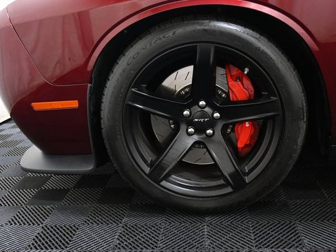 Used 2017 Dodge Challenger SRT Hellcat image 35