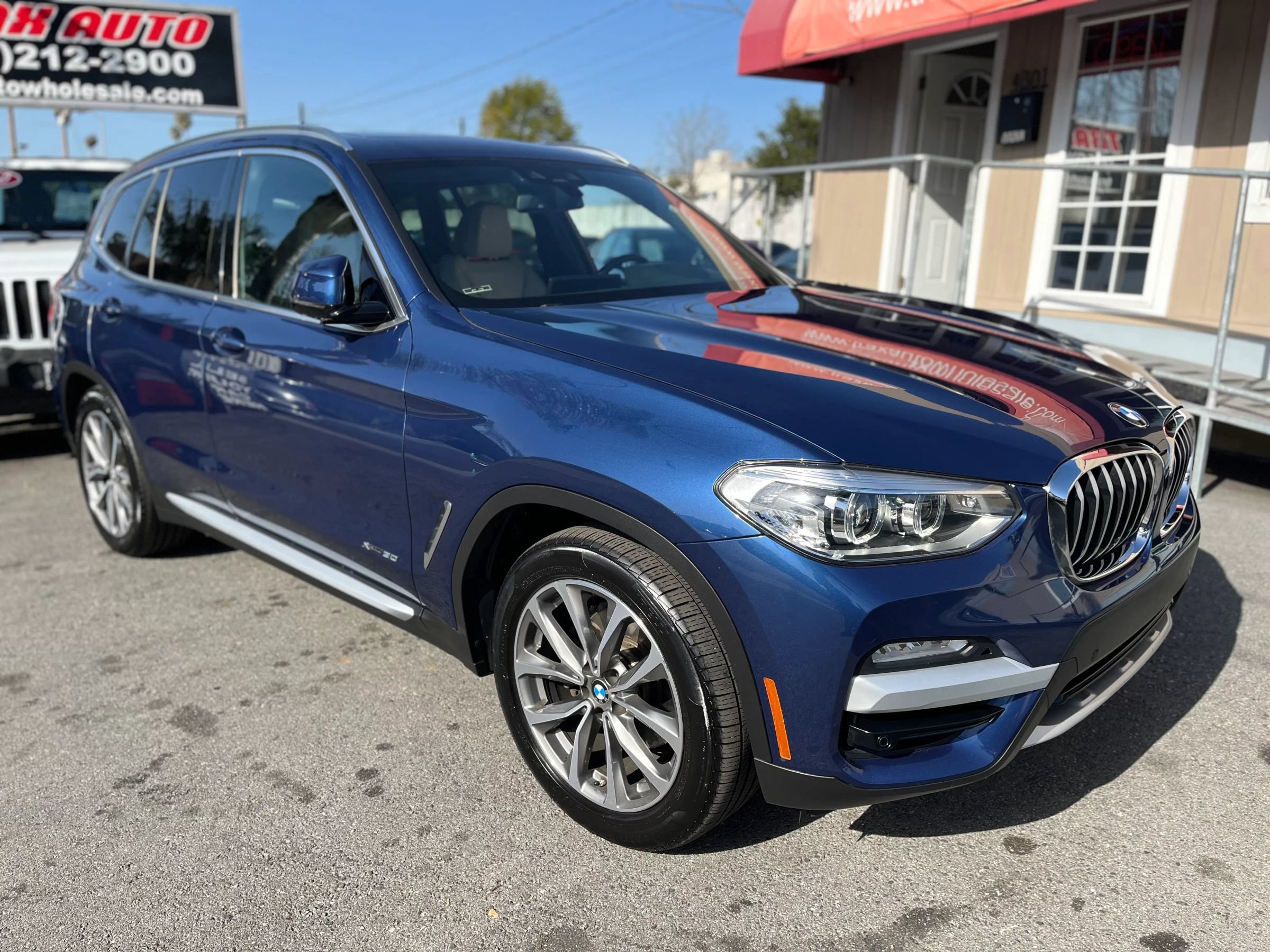 Used 2018 BMW X3 xDrive30i AWD/4WD image 1