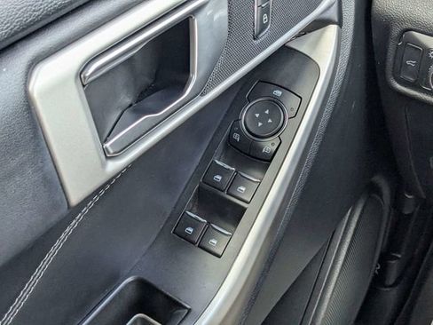 Used 2021 Ford Explorer XLT w/ Equipment Group 202A RWD image 22