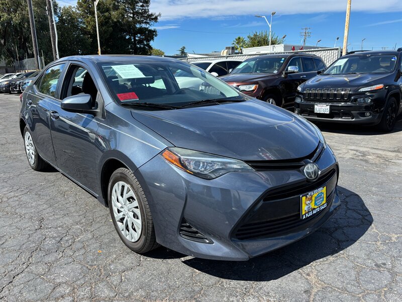 Used 2017 Toyota Corolla LE w/ Carpet Mat Package (TMS) FWD image 1