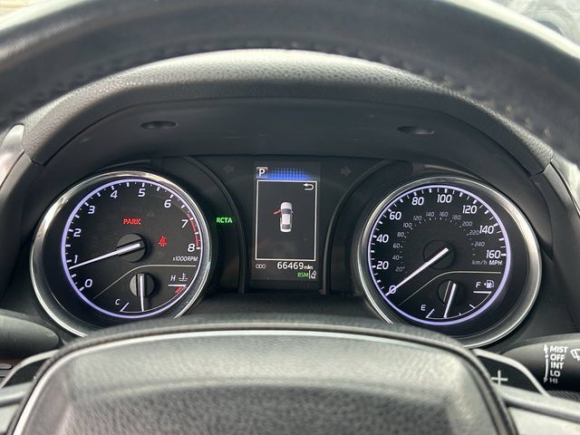 Used 2018 Toyota Camry SE w/ Convenience Package FWD image 30