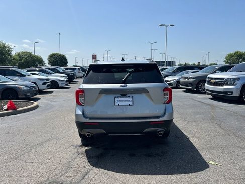 Used 2024 Ford Explorer XLT w/ XLT Sport Appearance Package AWD/4WD image 4