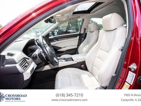 Used 2018 Honda Accord Touring image 23