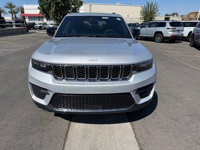 New 2025 Jeep Grand Cherokee Laredo