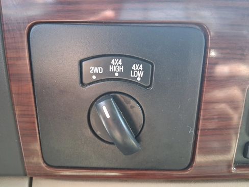Used 2005 Ford F350 XLT AWD/4WD image 16