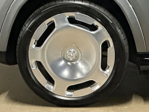 New 2026 Mercedes-Benz Maybach GLS 600 4MATIC image 11