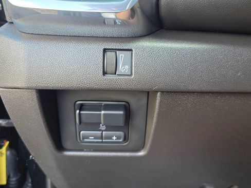 Used 2024 GMC Canyon Elevation w/ Trailering Package AWD/4WD image 13
