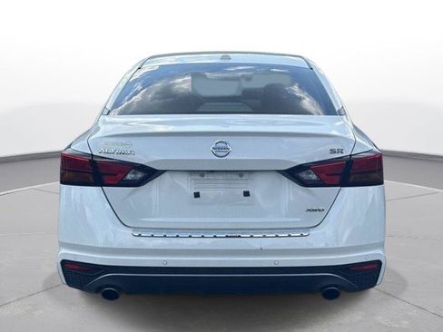 Used 2022 Nissan Altima 2.5 SR AWD/4WD image 7