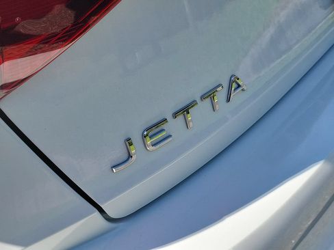 Used 2023 Volkswagen Jetta Sport FWD image 5
