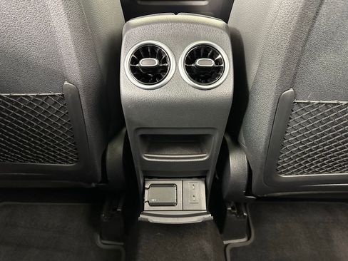 Used 2022 Mercedes-Benz GLB 35 AMG 4MATIC image 34