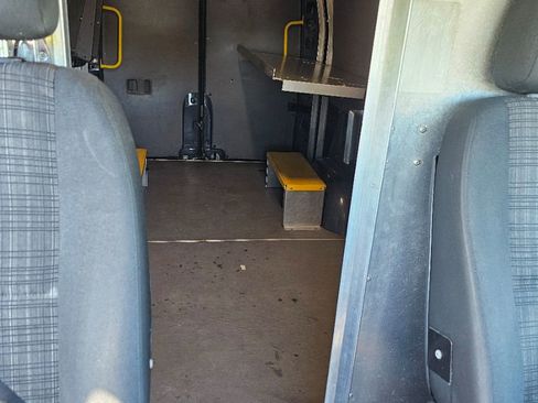 Used 2018 Mercedes-Benz Sprinter 2500 image 10