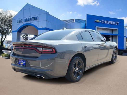 Used 2023 Dodge Charger SXT image 3