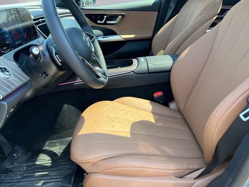 Certified 2025 Mercedes-Benz E 350 4MATIC Sedan image 9