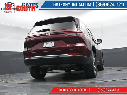 Used 2023 Jeep Grand Cherokee Limited AWD/4WD image 34