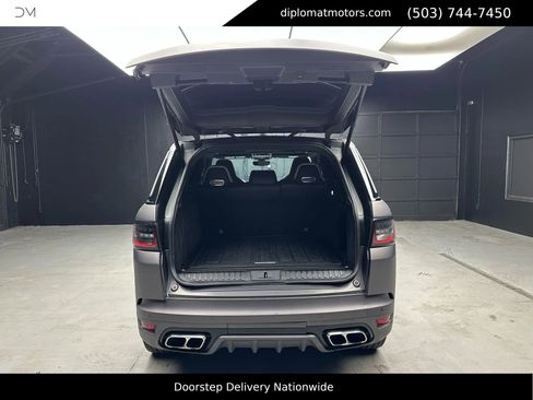Used 2020 Land Rover Range Rover Sport SVR image 45