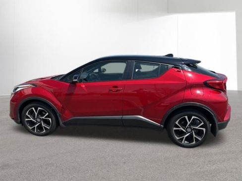 Used 2020 Toyota C-HR XLE image 10