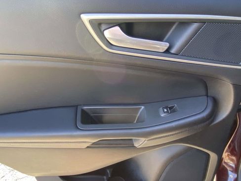 Used 2024 Ford Edge SEL image 12