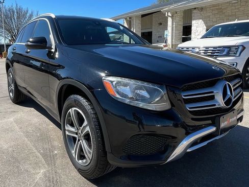 Used 2019 Mercedes-Benz GLC 300 image 3