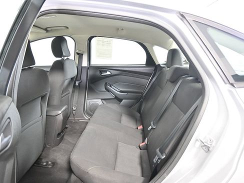 Used 2017 Ford Focus SE FWD image 17