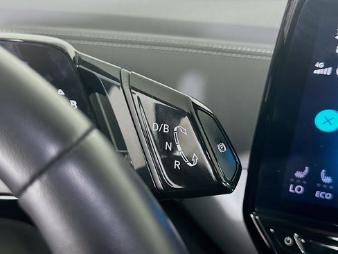 Used 2023 Volkswagen ID.4 Pro image 24