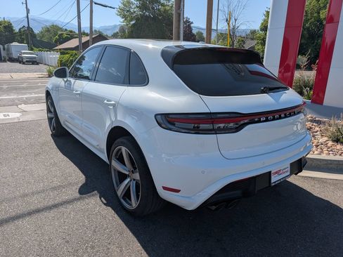 Used 2024 Porsche Macan AWD/4WD image 6