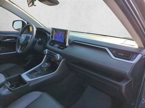Used 2024 Toyota RAV4 XLE Premium image 28