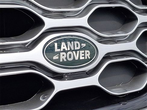 New 2025 Land Rover Discovery S image 22