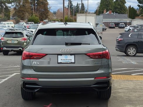 Used 2022 Audi Q3 2.0T Premium w/ Convenience Package image 4