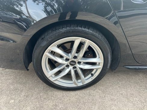 Used 2022 Audi A4 2.0T Premium w/ Convenience Package image 27