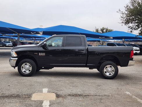 Used 2018 RAM 2500 Tradesman w/ Chrome Appearance Group image 4