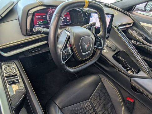 Used 2022 Chevrolet Corvette Stingray Premium Cpe w/ Z51 Performance Package image 7