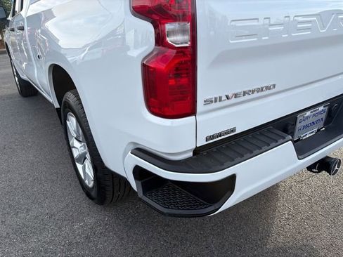Used 2025 Chevrolet Silverado 1500 Custom image 21