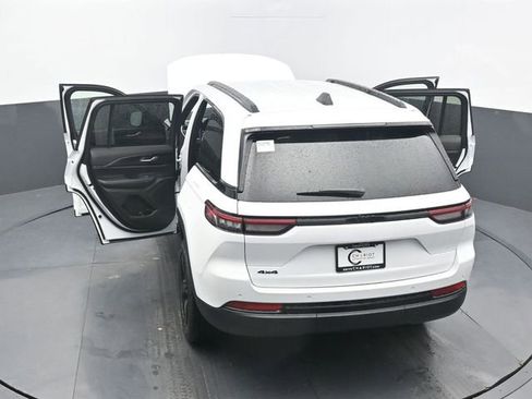 New 2025 Jeep Grand Cherokee Altitude AWD/4WD image 72