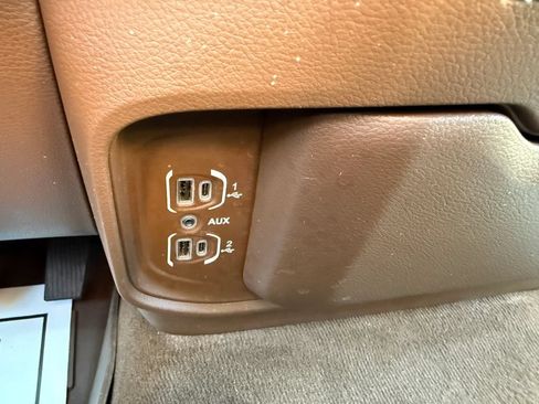 Used 2022 RAM 1500 Laramie AWD/4WD image 35