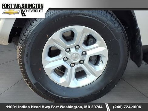 Used 2020 Toyota 4Runner SR5 Premium w/ Moonroof Package AWD/4WD image 5