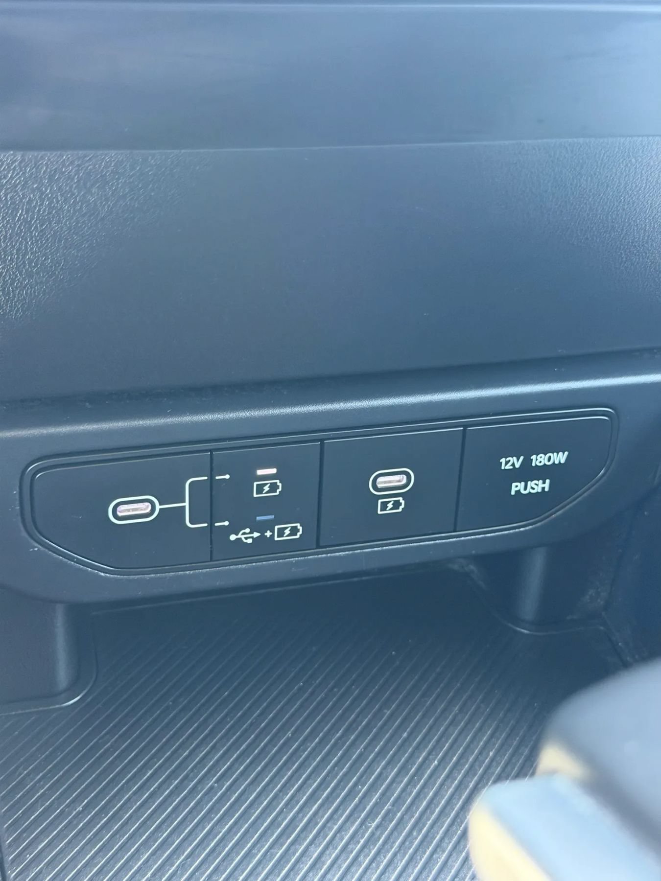Used 2025 Kia K4 FWD image 28