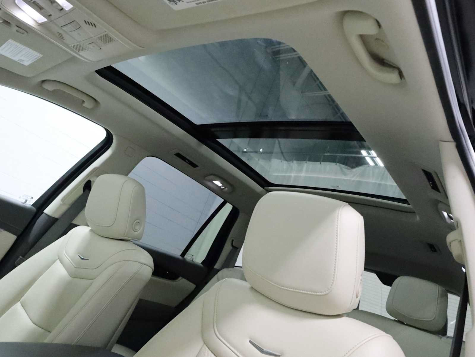 Used 2020 Cadillac XT6 Premium Luxury AWD/4WD image 19