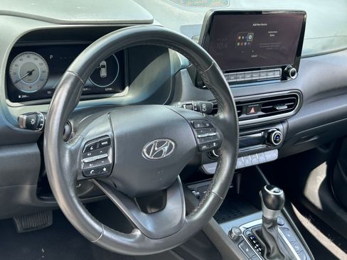 Used 2023 Hyundai Kona Limited FWD image 27