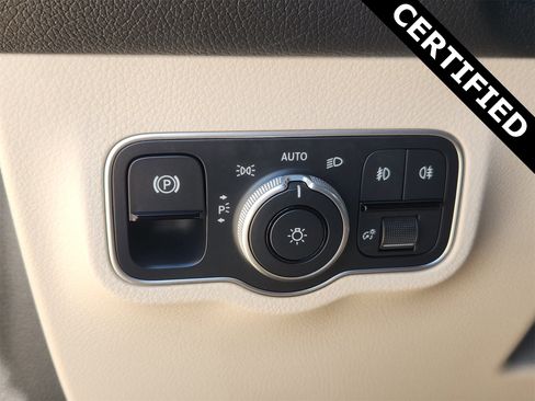 Certified 2025 Mercedes-Benz GLB 250 image 21