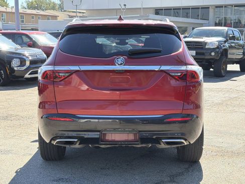 Used 2024 Buick Enclave Premium image 4