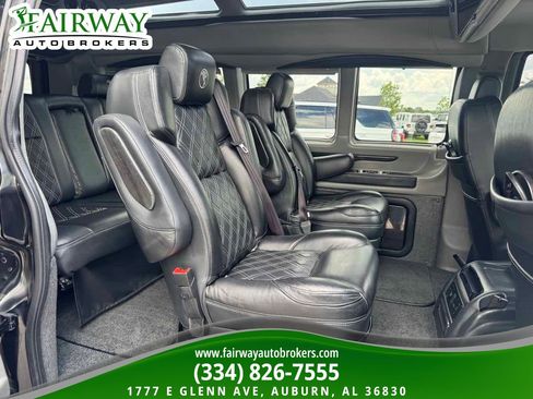 Used 2021 Chevrolet Express 2500 w/ Enhanced Convenience Package RWD image 13