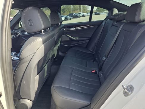 Used 2021 BMW 530i 530i Sedan image 32